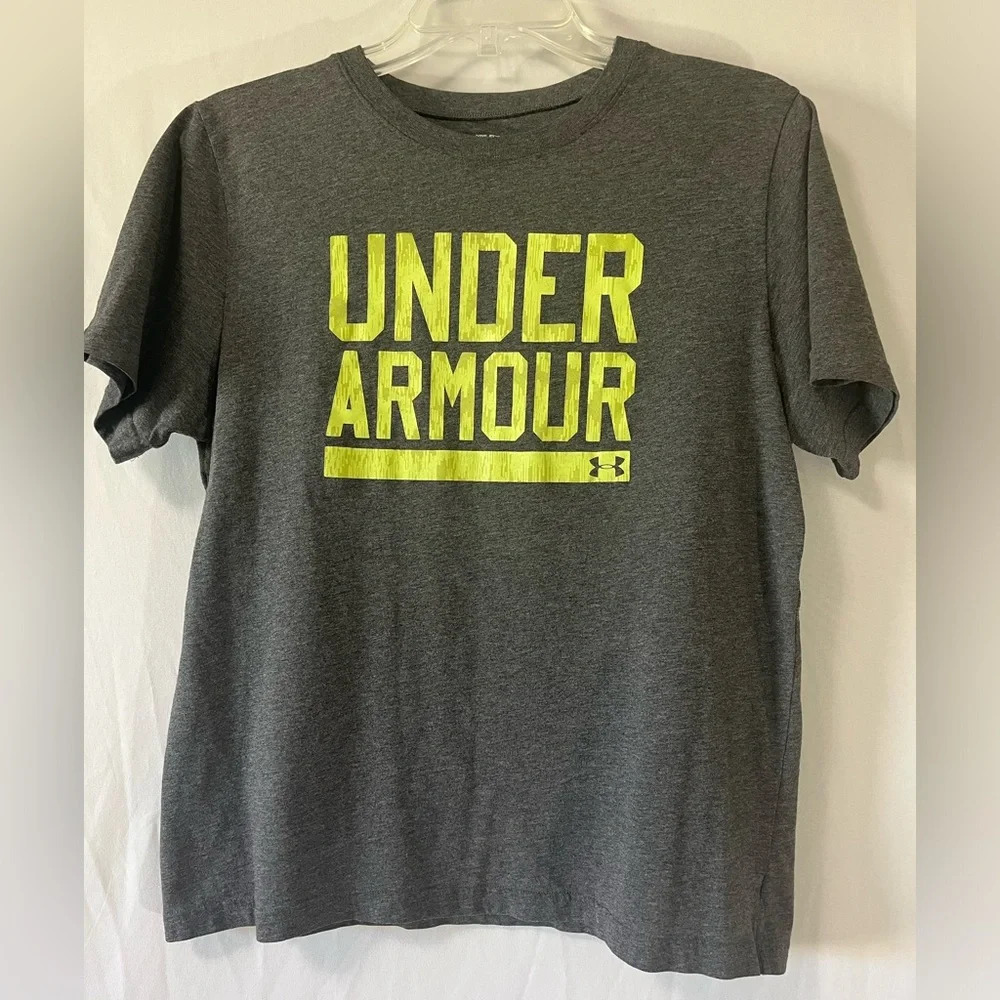 Under Armour Loose Heat Gear Size YXL Gray T-Shirt‎